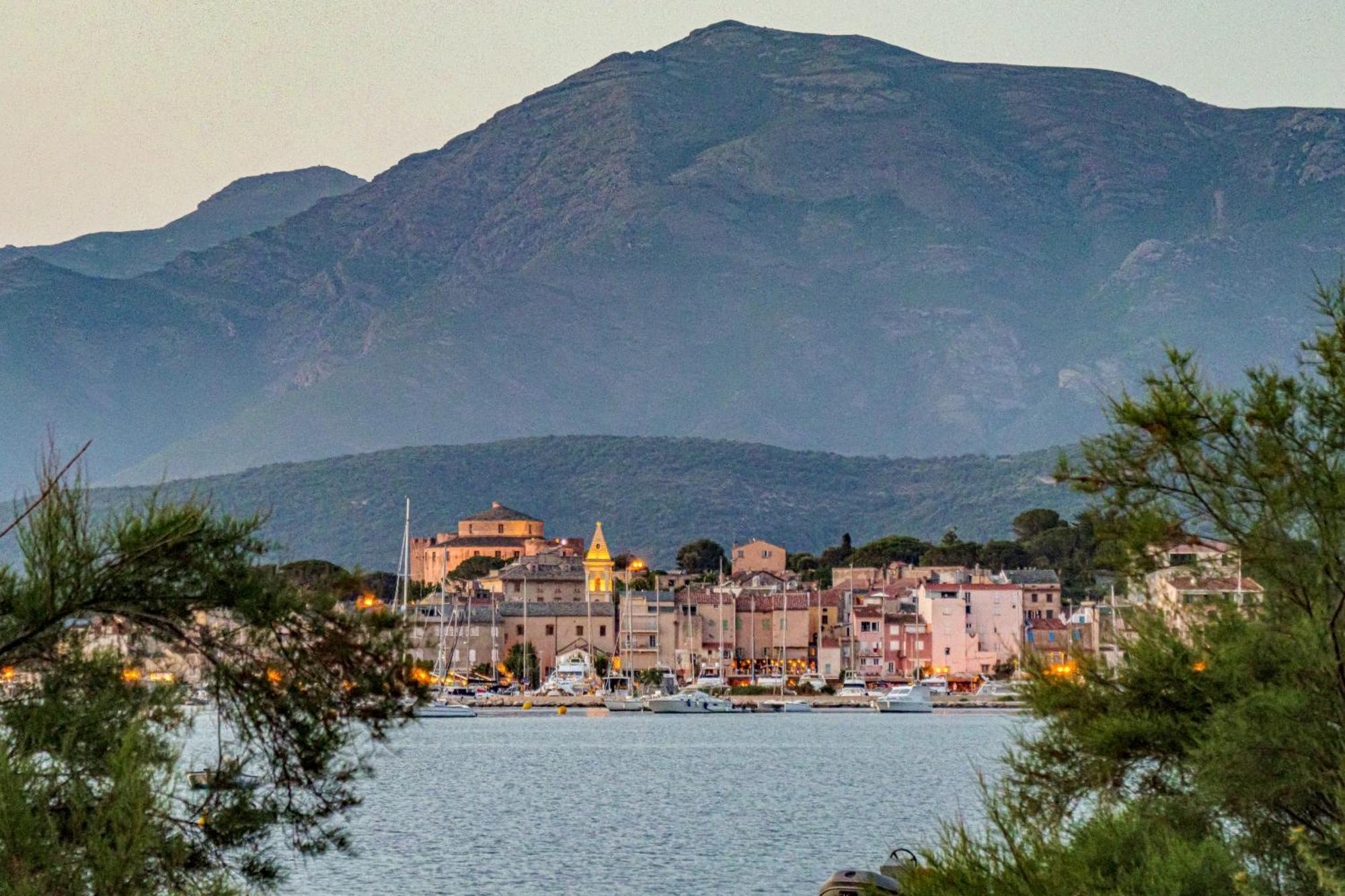 U Pezzo Ξενοδοχείο Saint-Florent  Εξωτερικό φωτογραφία